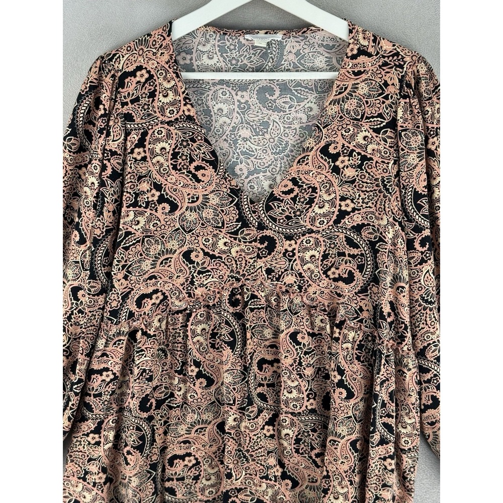 Chic Soul Women's Plus Sz 1X V-Neck Paisley Prints Ruffle Details Blouse Top - Picture 5 of 8